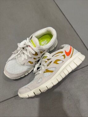 NIKE FREE RUN SIZE 5